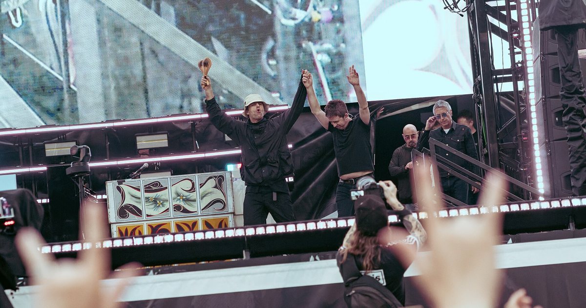 Live '25 Wins Pollstar Major Tour of the Year – Oasis Live '27 Tour News Coverage