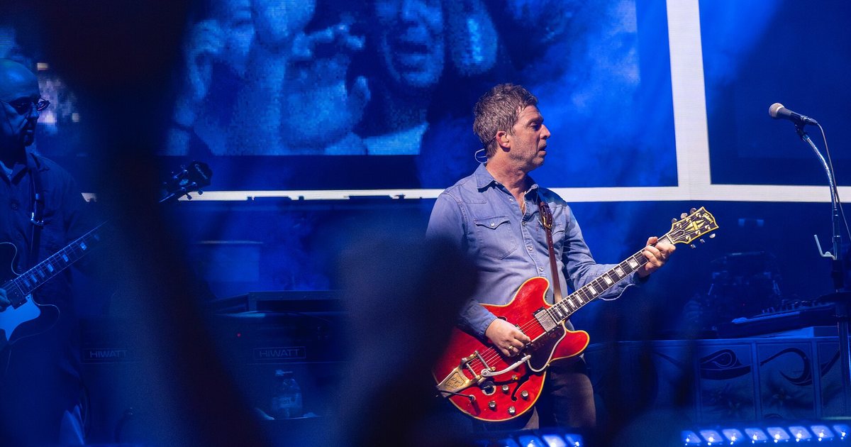 Morning Glory Passes Sgt. Pepper as UK's Biggest Studio Album – Oasis Live '27 Tour News Coverage