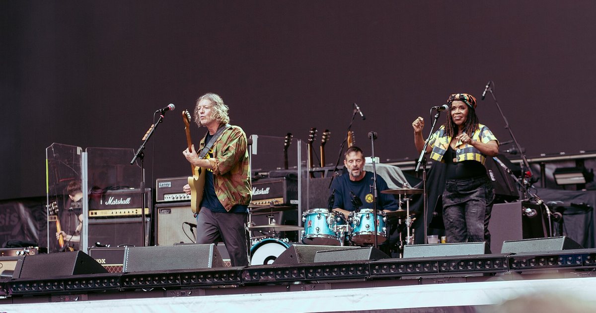 Drones Over the Etihad Spelled Out the Oasis Announcement – Oasis Live '27 Tour News Coverage
